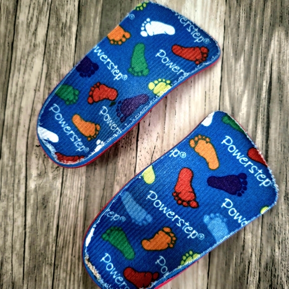 Powerstep PowerKids Pediatric 3/4 Length Orthotic Supports - Picture 4 of 7